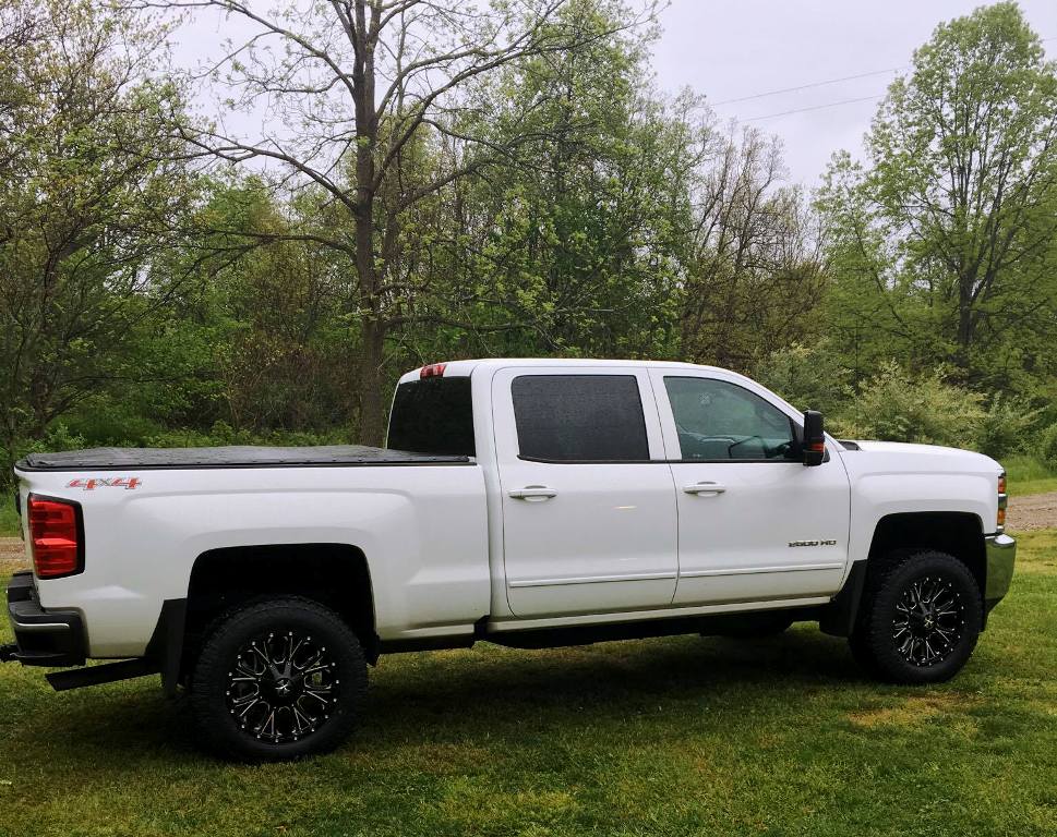 wheel1warehouse's tweet photo. 2016 Chevy Silverado with 20x9 .@calioffroad Americana 9101 wheels. Learn more at https://t.co/7QvE2B01Qz! #calioffroad #calioffroadwheels https://t.co/Zwh2YMR3ep