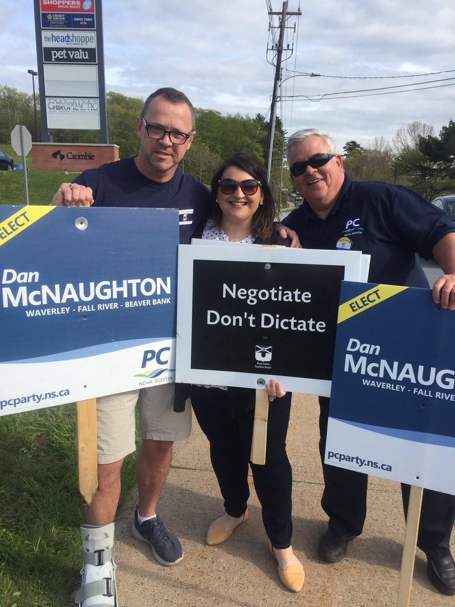 ron_nugent's tweet photo. Together we are stronger. Vote Dan McNaughton. Thanks Jamie Bailey for supporting us in our community rally tonight @Laker_PatHealey @nspc https://t.co/0G1Atlic58