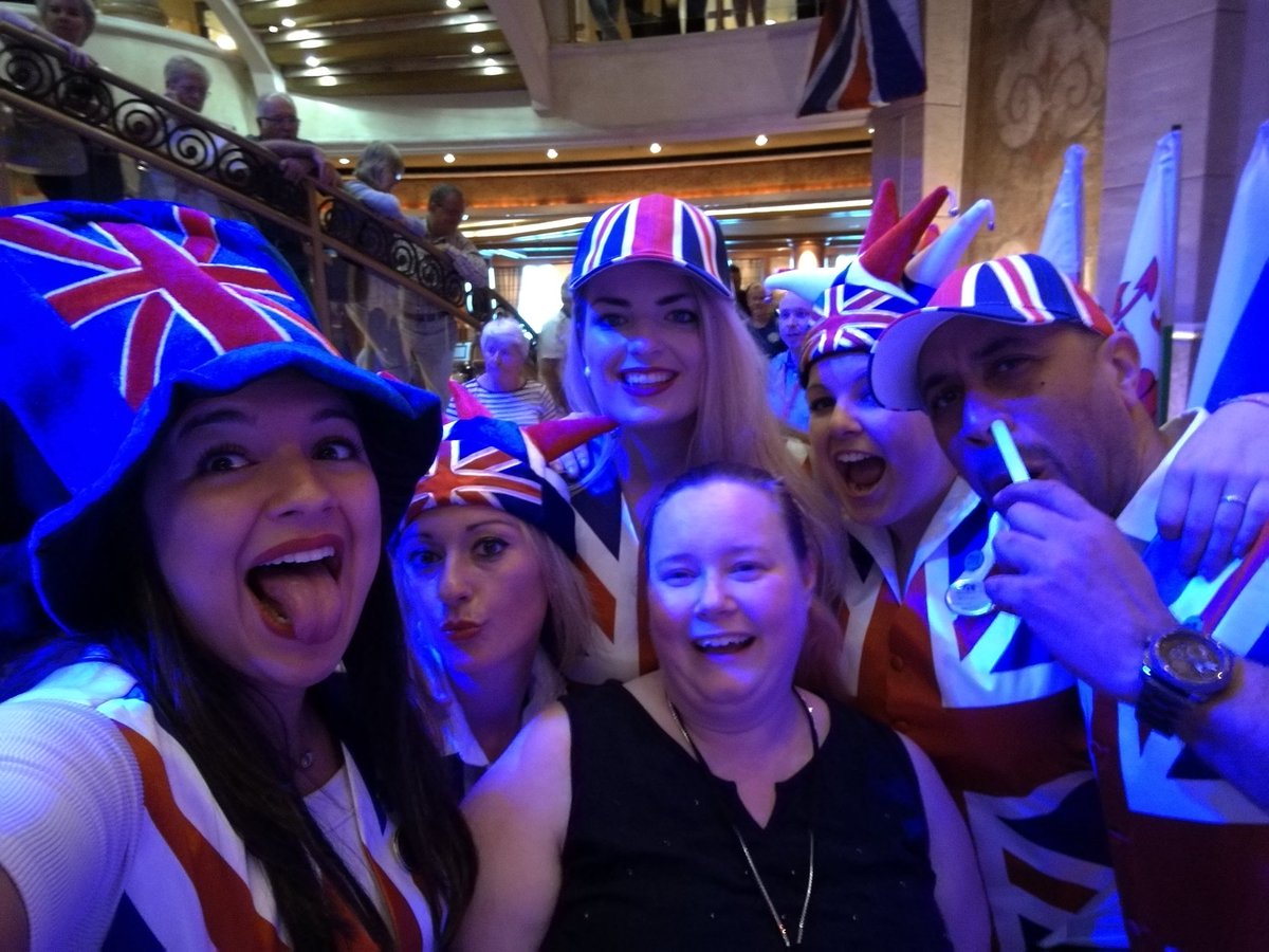 shellyleggat87's tweet image. Amazing cruise thank you to all that made it amzing #crownprincess #Princesscruise #comebacknew