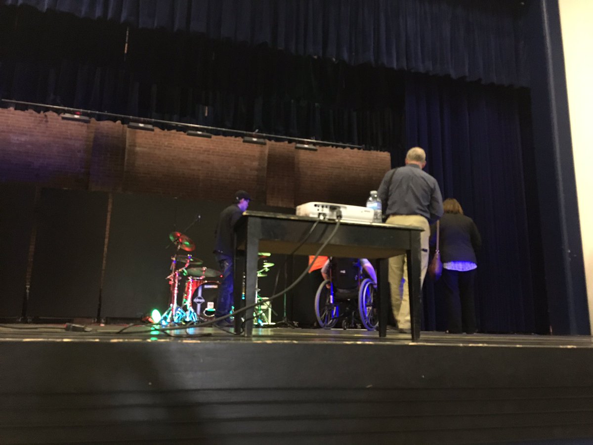 MrGerry's tweet photo. At Bayside Middle School for #StageAbility for #Disability Awareness Week #DAWSJ2017 https://t.co/UioSJc2Wm5