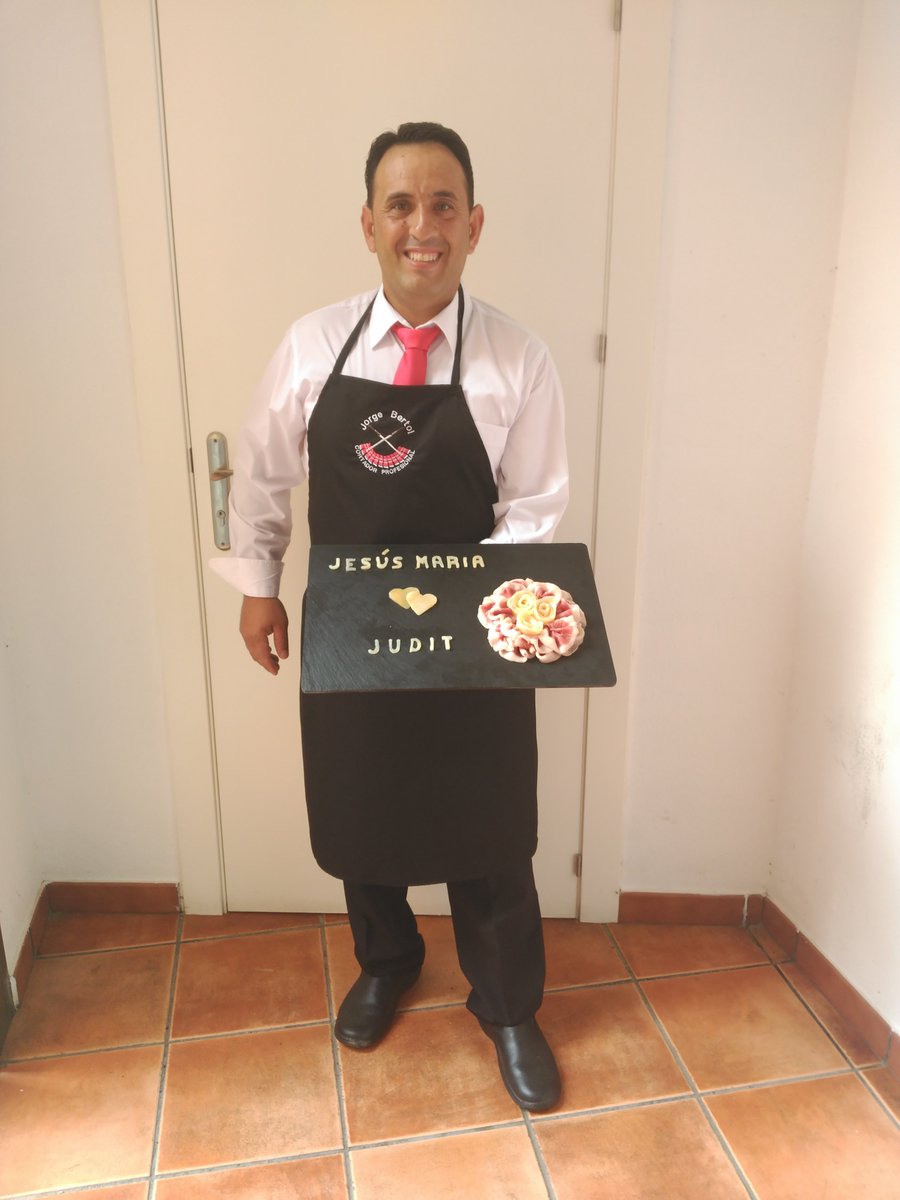 bertol76's tweet image. Finde completo de bodas y comuniones.
…rgebertolcortadordejamon.blogspot.com