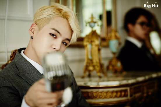 TeamBTSBrasil's tweet photo. SESSÃO DE FOTOS: YOONGI BEST RAPPER #2017BTSFESTA https://t.co/nUwtxKpeof