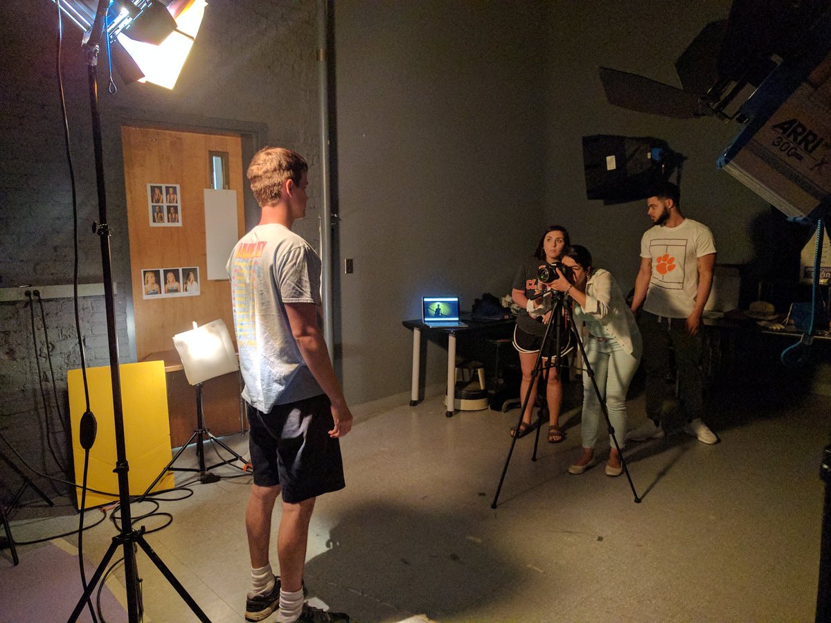 ebwalker101's tweet photo. Studio lighting for film & television with #gc4900 @nikconklin today! Reverse engineer then recreate intense scenes from our fav directors. https://t.co/FWyO3aEumj