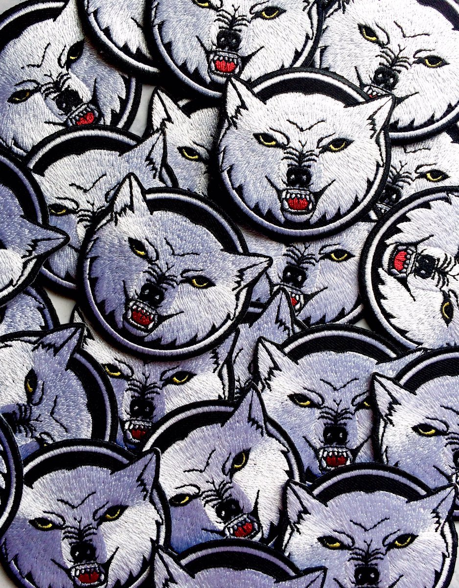Happy_Creeps's tweet photo. ❤️cool patch 4 cool you🖤 #Etsy #etsySeller #wolf #loneWolf #creepyCute #grunge #flair #flairGame #flairGameStrong #patchLife #HappyCreeps https://t.co/vgjepu8NlE
