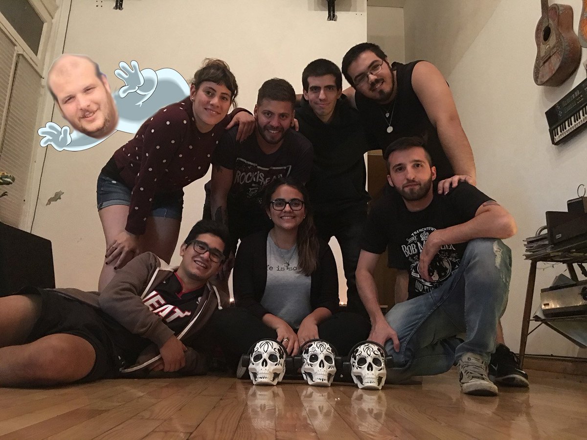 malcostumbres's tweet photo. ¡HOY! Ultima emisión de #MalasCostumbres en @RadioLaBici.
Escuchá el último programa especial de este show.
22 hs. https://t.co/F3aqmX3gG9 https://t.co/xq8KXlsqyV