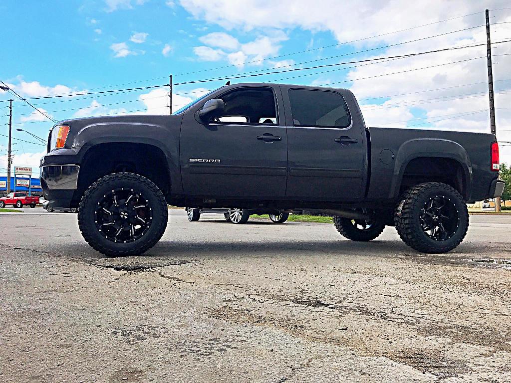 wheel1warehouse's tweet photo. GMC Sierra with 20x12 .@calioffroad Twisted 9102 wheels. Learn more at https://t.co/7QvE2B01Qz! #calioffroad #calioffroadwheels https://t.co/52xMyw5H4B