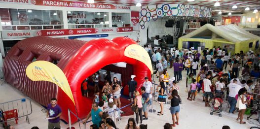 firjan's tweet photo. #AçãoGlobal no Salgueiro, parceria #SESIRio e @RedeGlobo, promoveu mais de 109 mil atendimentos gratuitos. Confira: https://t.co/hhcesA9TYe https://t.co/5aj5hqpoED