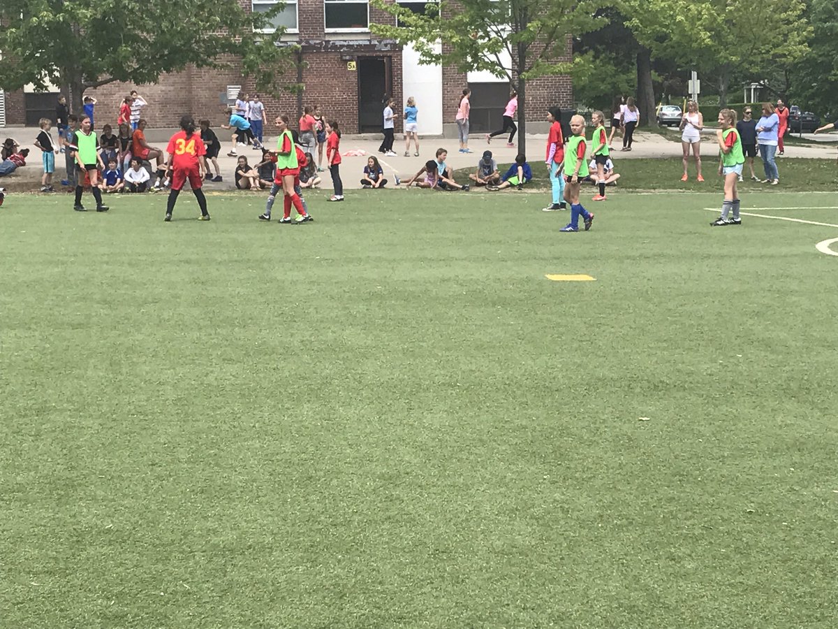 mrbaker_class's tweet photo. Congrats to the girls soccer team @BessboroughEMS . Off to the semis here we go!! @MsAzodi 😊 https://t.co/GJNpxiUvQu