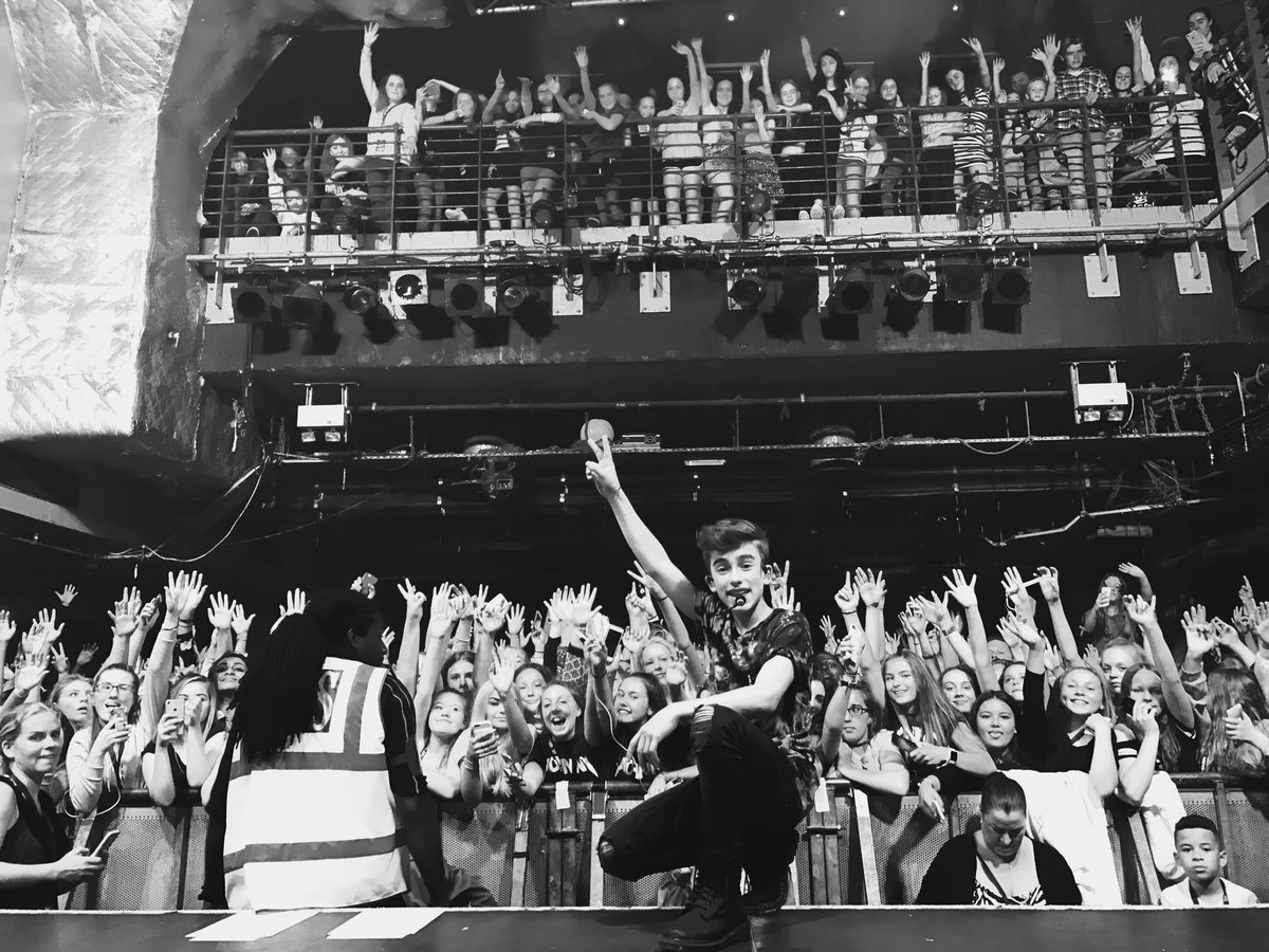 johnnyorlando's tweet photo. Thank You London 🇬🇧❤️ https://t.co/x0sRfje52e