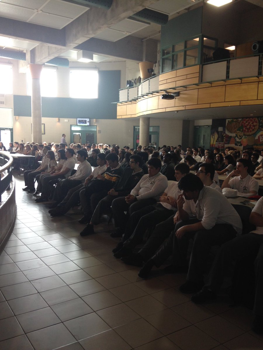 CarterOSAID's tweet photo. We learned about distracted driving from Sergeant Karen Hodge from @YRP. https://t.co/rMDhG23xZ4