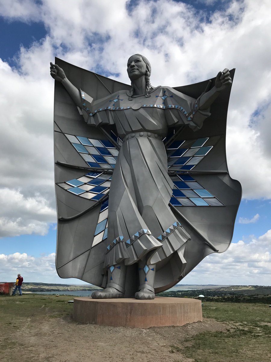 CMVoeltz's tweet photo. Went to see the #Dignitysculpture today. She s beautiful! #hifromsd https://t.co/rhKaOqb7zo