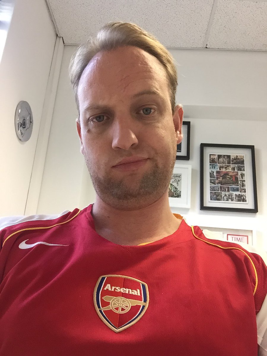 Wat_Ferg's tweet photo. Sometimes one business partner wins and the other honours the wager. #FACupFinal https://t.co/uifmAdSDfX