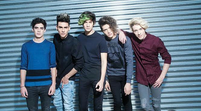 ¡<a href="/CD9/">CD9</a> La unión que tenemos es por amor a ustedes, asi siempre estaremos COMO UNA GRAN FAMILIA! #PREMIOSMTVMIAW #MTVEXPOPCD9 #MTVCHALLENGECD9