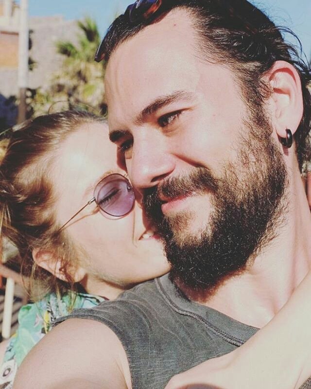 Rim57020526's tweet photo. #aşk ❤❤ #aşk @burcu_biricik 💕@skunkkie https://t.co/ODcU6eP6KI