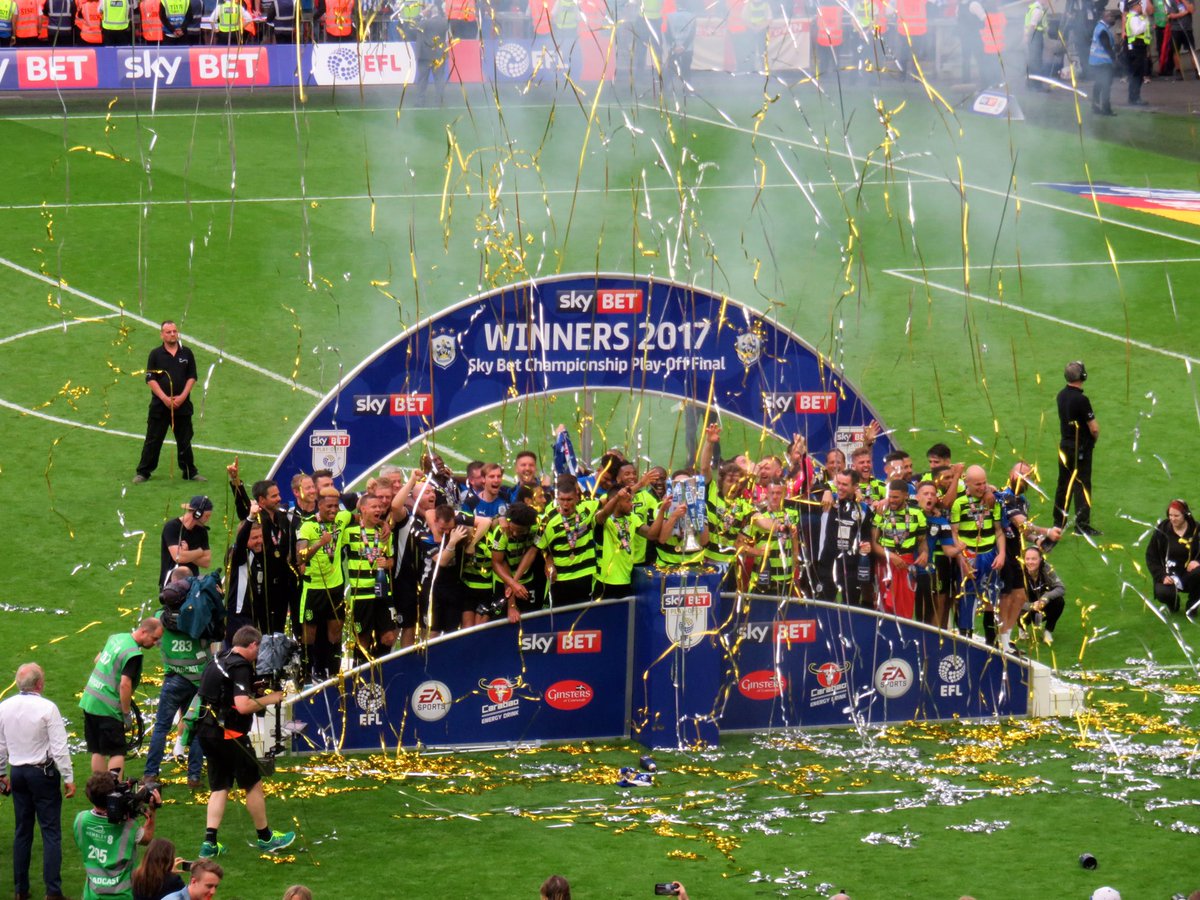 Peter4tax's tweet photo. Thank you #NeilWarren for a truly memorable day at #ChampionshipPlayOffFinal @wembleystadium -great to see @htafcdotcom clinch it #tense⚽️🏆 https://t.co/51JWB1yIoM