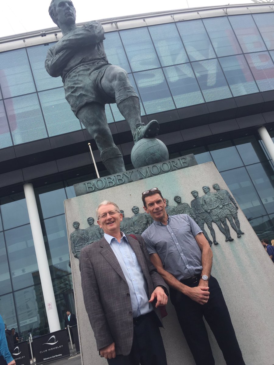 Peter4tax's tweet photo. Thank you #NeilWarren for a truly memorable day at #ChampionshipPlayOffFinal @wembleystadium -great to see @htafcdotcom clinch it #tense⚽️🏆 https://t.co/51JWB1yIoM