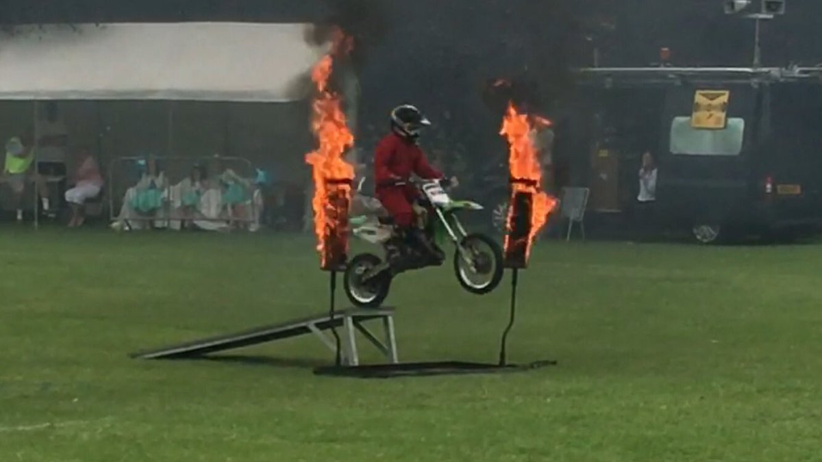 BethanyDiamond4's tweet photo. 1st show of the season @ Framlington gala and 1st show riding with my brother @KawasakiMXCoach @UKTeamGreen @Maxxis_Tyres @Honda_UK https://t.co/6EBfdd8BgA