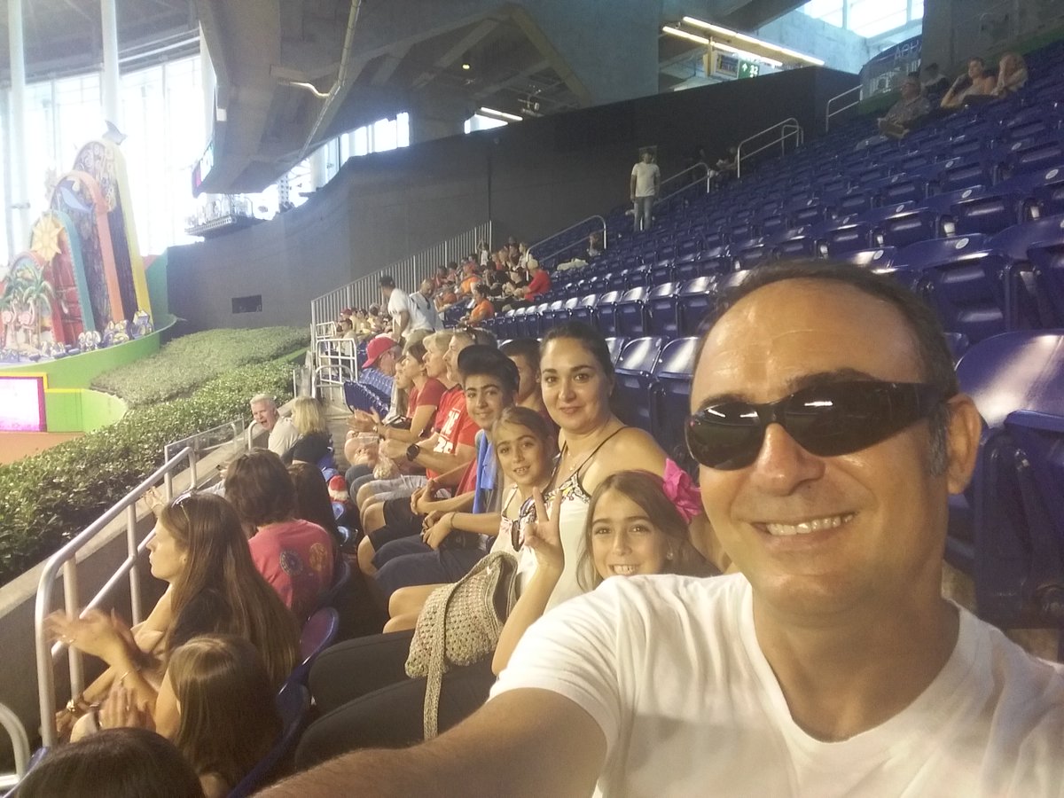danyabiatti's tweet photo. The best game @SCMarlins https://t.co/Fe03V7EFYK