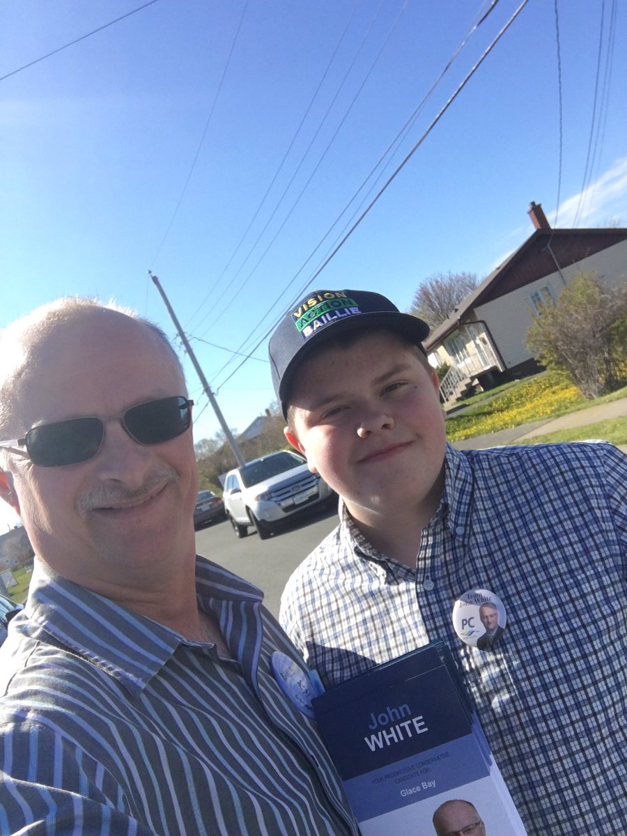 johnwhitepc's tweet photo. Last day of canvassing and I finally have sunglasses on I couldn't get it all done but thank you #GlaceBay I truly enjoyed the talks #NSPoli https://t.co/HfvkhKyZzU