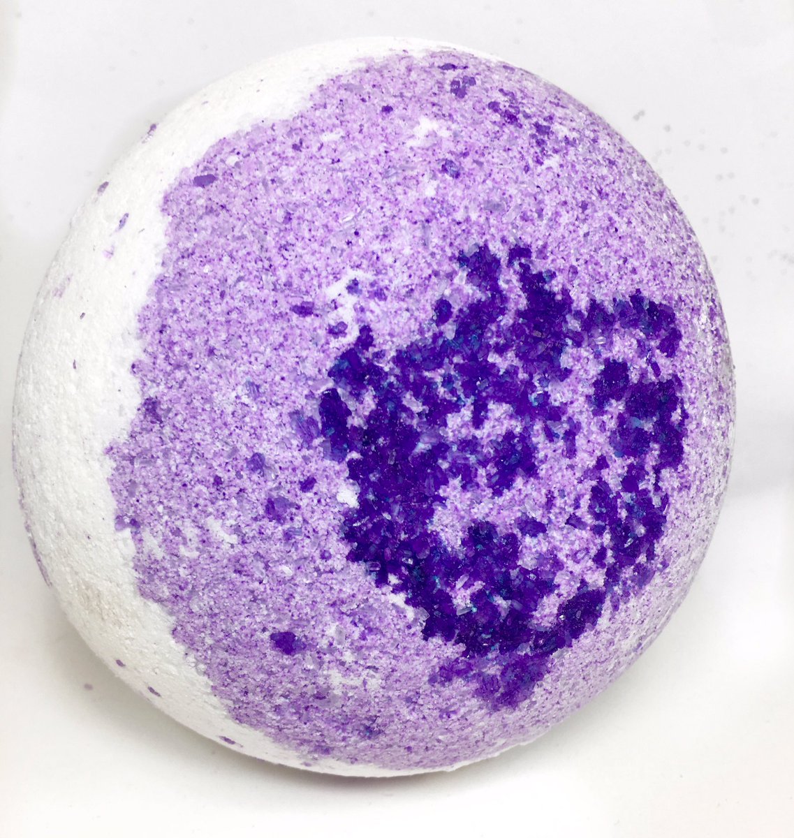 BubbleBoxStore's tweet image. Get yourself one of our massive bath bombs to help you recover from this Memorial Day weekend!@ thebubbleboxshop.com 🛁