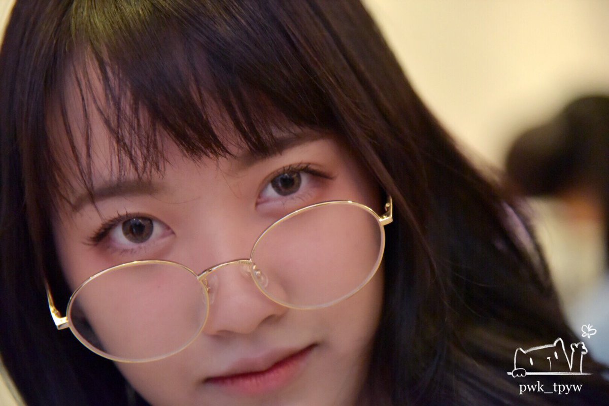 w_eeee_v's tweet photo. รักมาก ขาดไม่ได้ 💓 @MigaPam #mbofanmeet https://t.co/9y2ftAYKCb