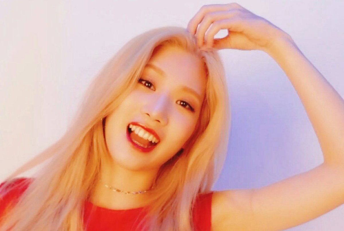 loonapics's tweet photo. LOOΠΔ #KimLip 
LOONA TV #125 💸
#이달의소녀 #김립 https://t.co/PVdJHwmdL0