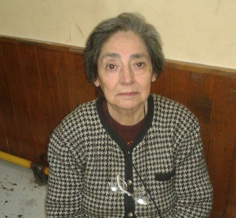 playbaboom's tweet photo. Ella está en la comisaría de Maipú, está perdida y no sabe dónde vive, ayudémosla a encontrar a su familia! a compartir !!!!!!! #RT https://t.co/yYV2X6IcVK