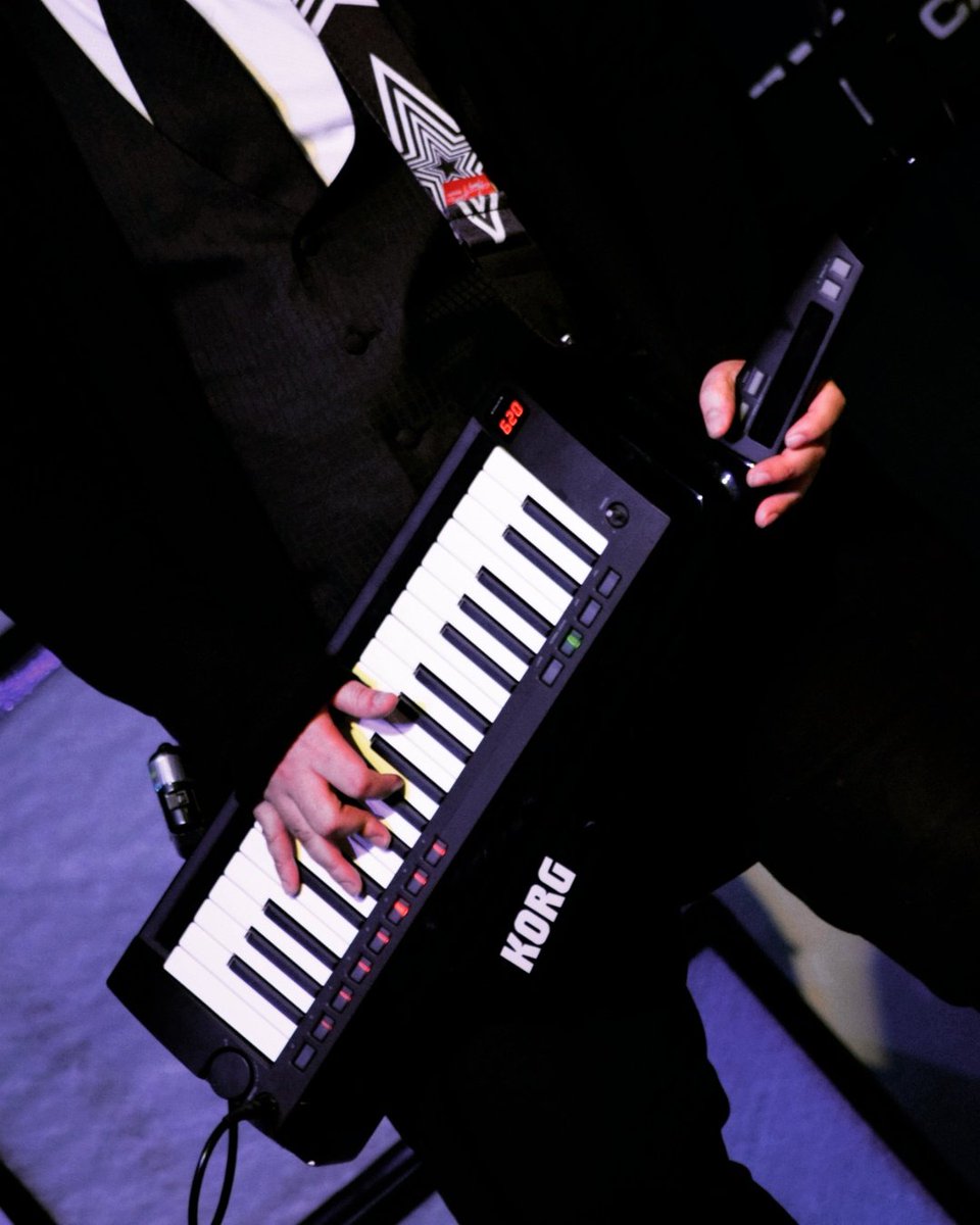 jay_kronoss's tweet photo. What a beautiful machine, powerful keytar
@KorgUSA @KeytarEquality #keytarsrule https://t.co/Gh0ilJhZE8
