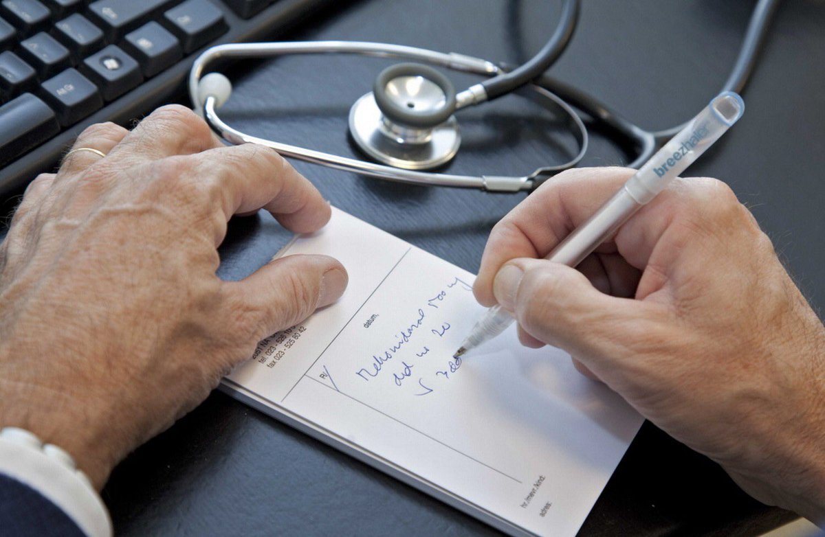 Vraag tijdig herhaalrecepten aan. 1 en 2 juni zijn we gesloten, herhaalrecepten die dan worden aangevraagd worden pas di 6 juni verwerkt.