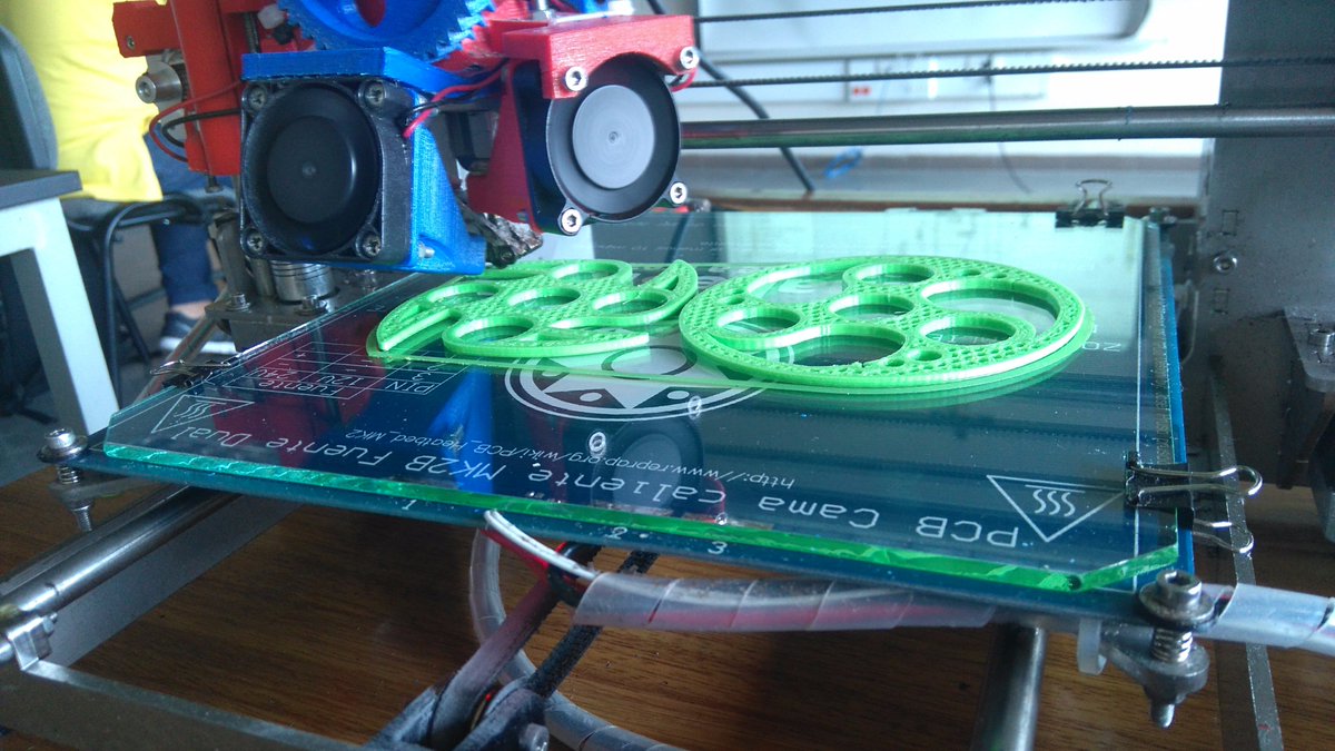 3dwit1's tweet image. llegaron los #fidgetspinner a #3dwit adquiere el tuyo y personalizalo como desees #amigos #diversion contactanos whatsapp 3102937438