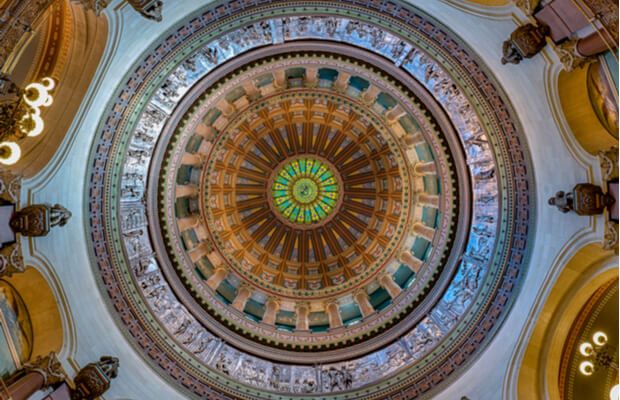 OPReport's tweet photo. How Much Revenue Would Regulated Illinois Online Gambling Generate? https://t.co/S3ZSHU0OYc https://t.co/5YAXTBOzja