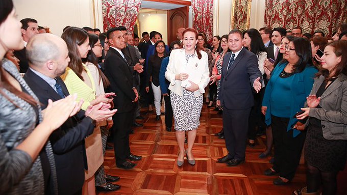 Ver imagen en Twitter Ver imagen en Twitter