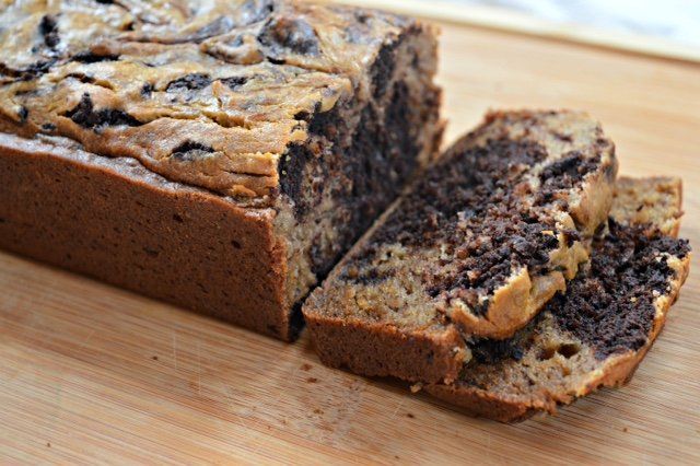Because this #Chocolate Marbled Banana #Bread needs to go onto your to-do list! bit.ly/2pX1n7L