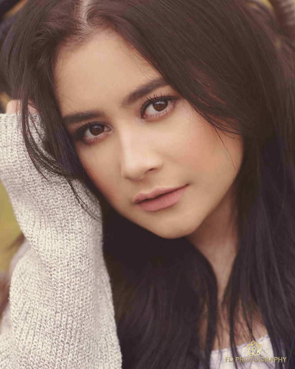 TeamPrillyLtc's tweet photo. Selamat pagi😊 semangat puasa hari ini bagi yg puasa😘 @PrillyBie https://t.co/HSWNCdN0SO
