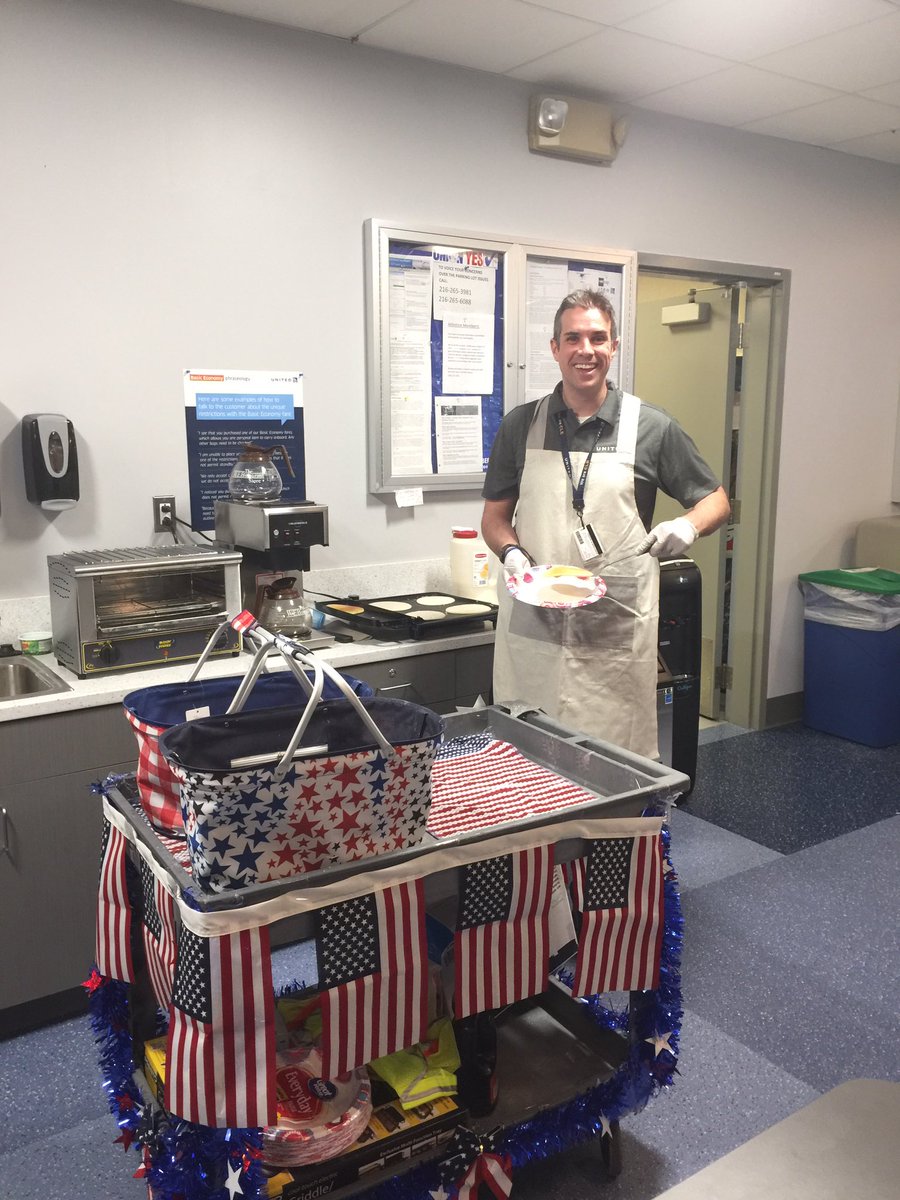 jodydickson28's tweet photo. Happy Memorial Day! CLE-GM Jon Gooda making pancakes for everyone! Happy people, and lots of fun. Thanks Jon! @jonathangooda @weareunited https://t.co/3MPEXDHt0Z