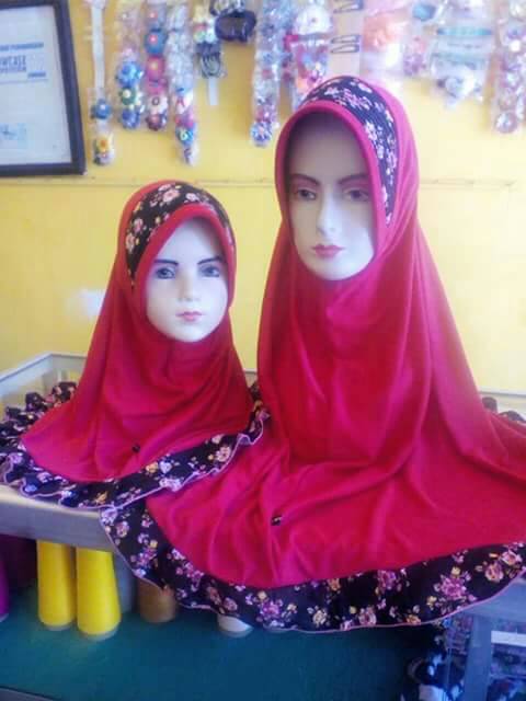 baina73's tweet photo. mau dapatkan promo jilbab couple ibu dan anak gini?? segera hubungi 08563391683 https://t.co/ecqabWf2dF
