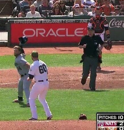 CatchingRover's tweet photo. In shock #Posey just stood there & watched 😳, WOW!!
#CatchingRover #MLB #Strickland #Harper #Catchers #ProtectYourPitchers #Nats #Giants https://t.co/Fhn7RCTSbw
