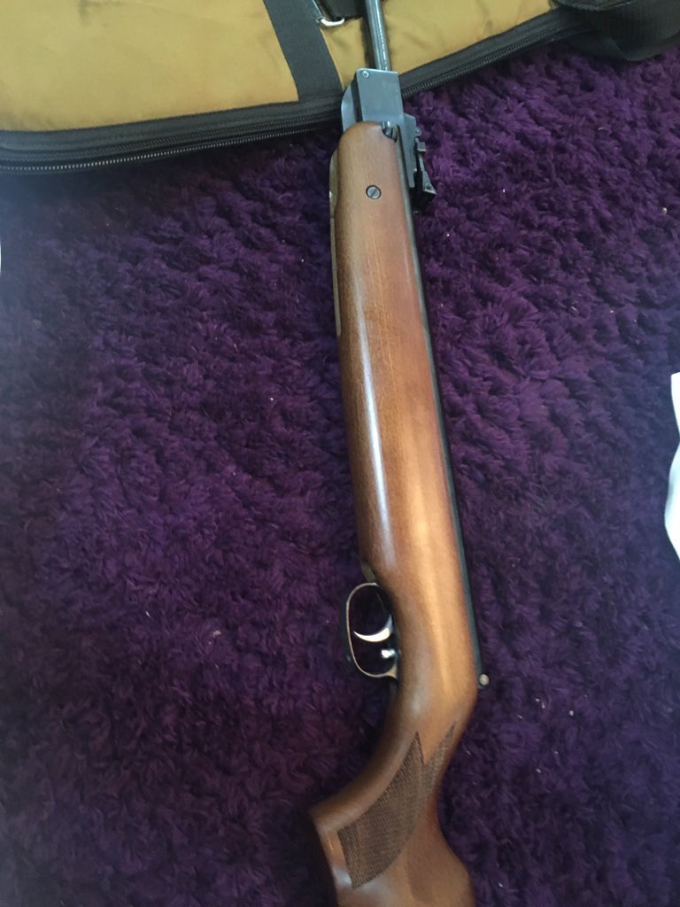 للبيع
فايروخ ٧٠ بتصريحها رميت فيها بدسته تقريباً
الموقع : الرياض
التواصل : ٠٥٥٨٨٨١٩١٥