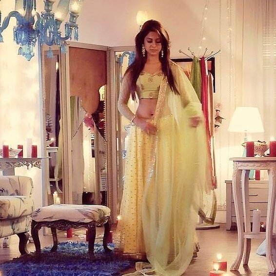 Today I am so happy guys because my jaan Jennifer winget birthday And lots of love to u Jenni happy birthday to u 