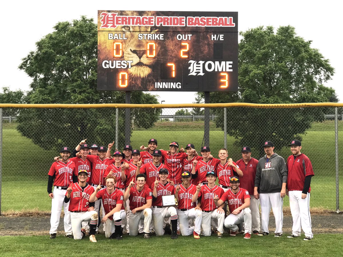 i_amcaroltaylor's tweet photo. not the most fun way to go out ⚾️but i wouldn't have wanted 2 spend the last 4 years w/any other boys😘much love♥️🏆#historymakingseason https://t.co/avd8GPvvlV