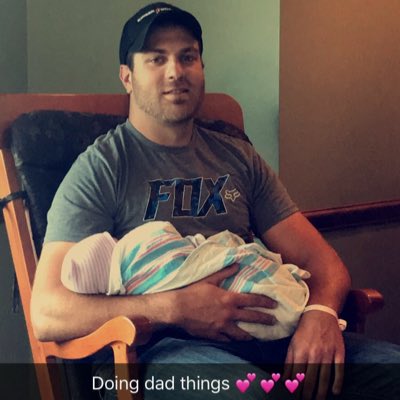ItsJackBrahh's tweet photo. #NewProfilePic #DadLife https://t.co/ElO2GB9ZkU