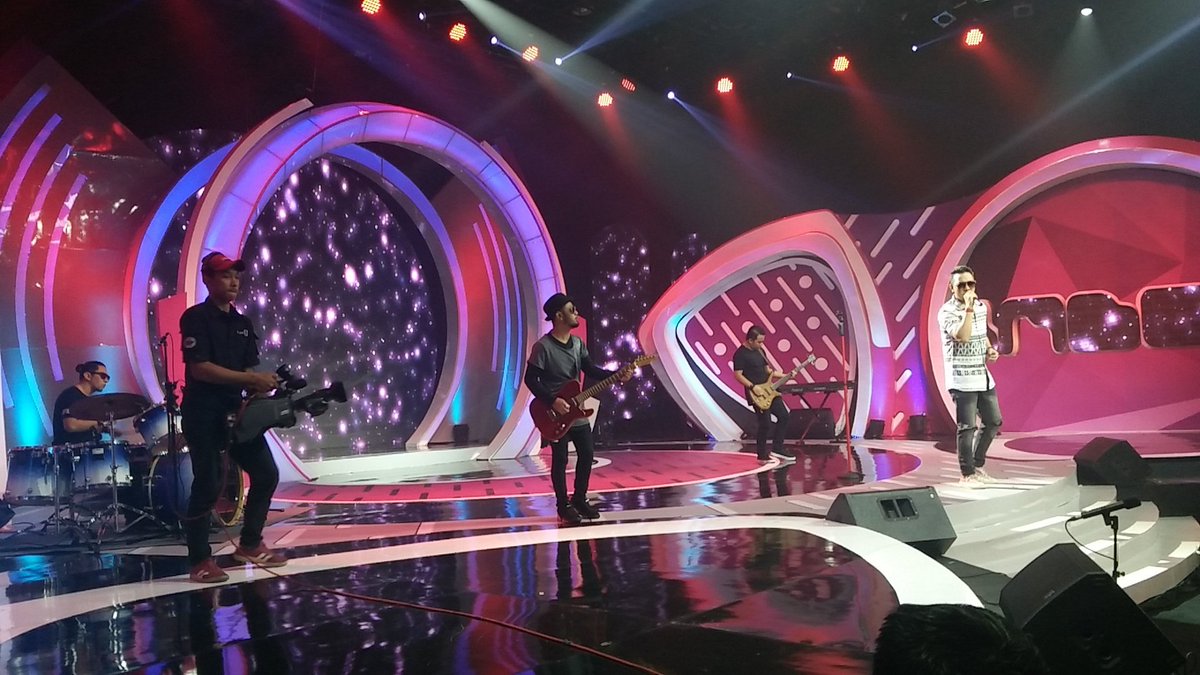 bagindariaindo_'s tweet photo. Now @InboxSCTV_ @Bagindas_ "Ampuni Dosaku"
Cc @Andrabpratama @ivan_anatha @TrinityOptimaP @ryo_bassboy https://t.co/DM5GHR5Hwz