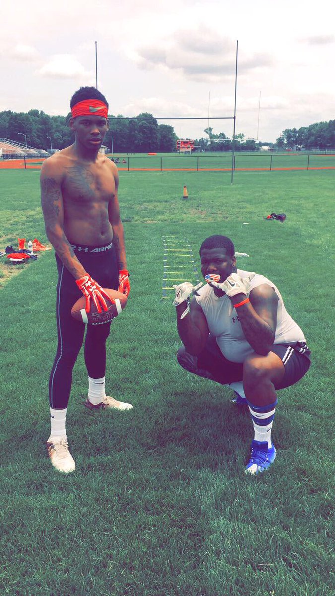 MOEP_21's tweet photo. Duo➕➕💯 https://t.co/icP3tLsTWX