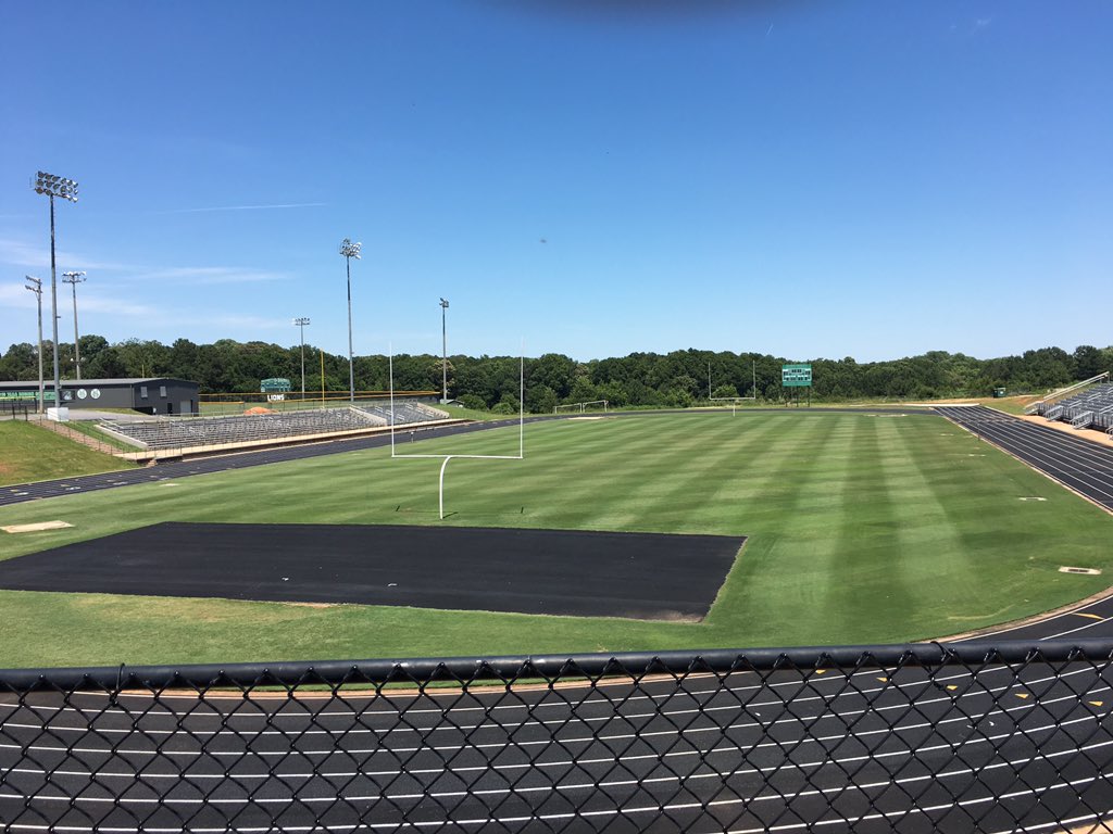 FCLionsFootball's tweet photo. Time to Grind.  Summer workouts start in the morning.  Roll call at 8:30. Don't be late! Winners will be present. #AllLionsOneHeartWin! https://t.co/LSGHN5qe58