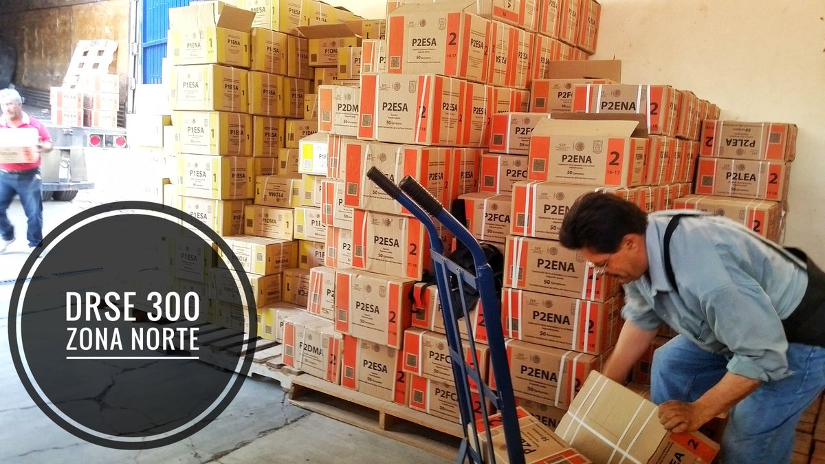 DelgNorte300's tweet photo. #DrseNorte recibiendo los libros de texto gratuitos  #TrabajandoPorlaEducacion @CoorDelgReg @teresitag1 @pacoayon @garamda74 @66Pulido https://t.co/zFzoFJYYlY