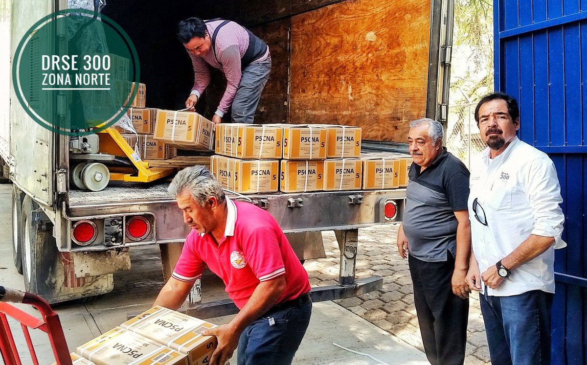 DelgNorte300's tweet photo. #DrseNorte recibiendo los libros de texto gratuitos  #TrabajandoPorlaEducacion @CoorDelgReg @teresitag1 @pacoayon @garamda74 @66Pulido https://t.co/zFzoFJYYlY