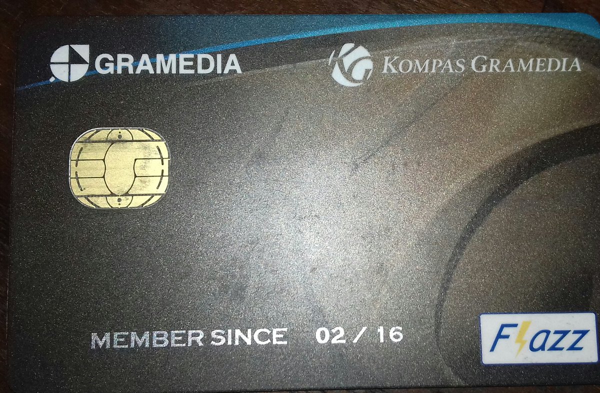 marleodi's tweet photo. @BukuKOMPAS Beli buku INGGRIS DI JAWA di  Gramed Matraman. di kasir bayar dgn kartu gramedia di tolak, alasannya kompas bukan lagi gramedia. Benarkah ? https://t.co/UXKkdH8lBg