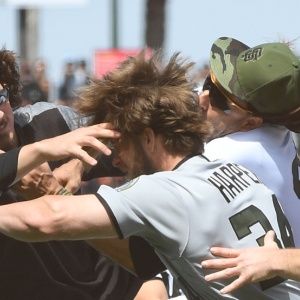 ELDEBATE's tweet photo. #Deportes Golpes y triunfo de Nats en San Francisco https://t.co/ltEHS5ICr2 #Noticias https://t.co/Nf6bo03Laj