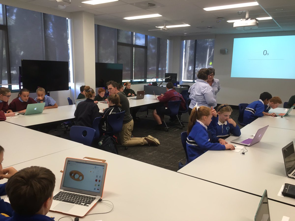 GeelongDln's tweet photo. Our second Next Level Digi Tech is off to a great start! #coding #digilearn https://t.co/FuLBPzfhHi