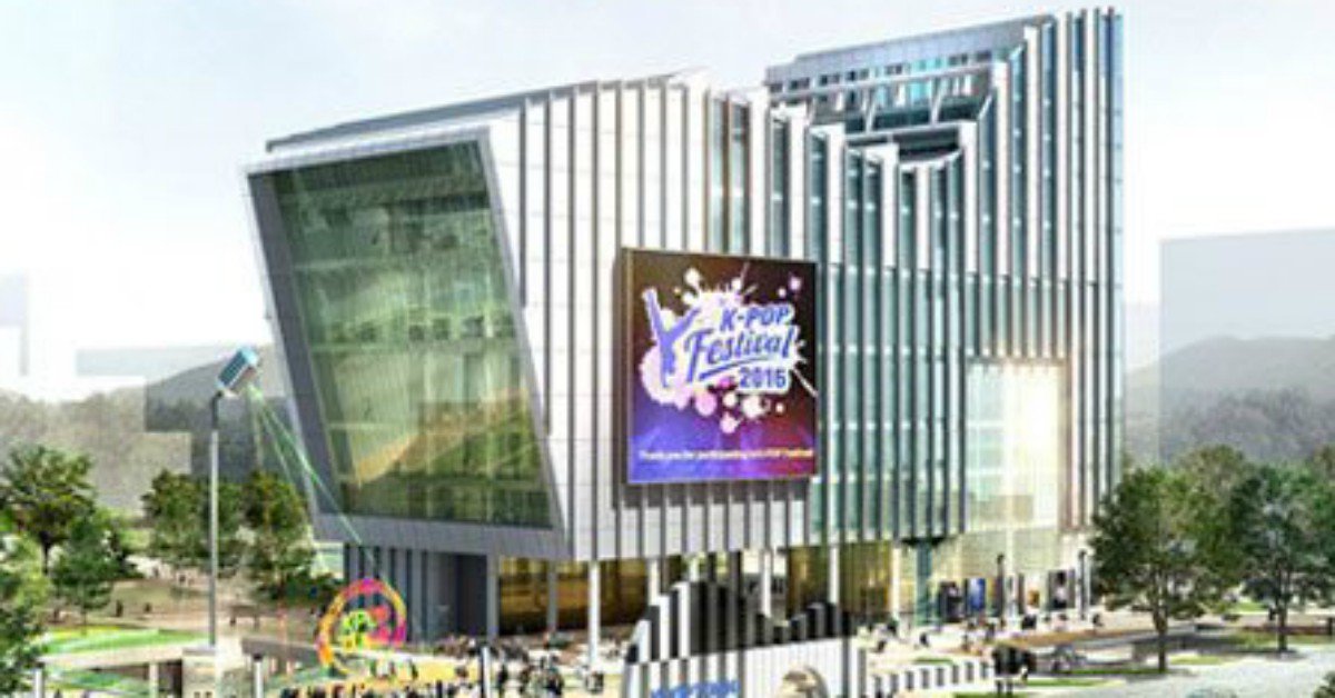 Koreaboo's tweet photo. SM Entertainment Is Building A $90 Million K-Pop Paradise
➜ Read more: https://t.co/PgD8UbuHk8 https://t.co/8DQKllXVgD